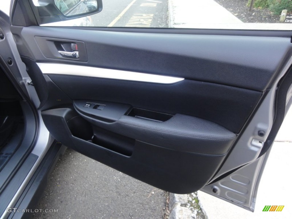2011 Outback 2.5i Premium Wagon - Graphite Gray Metallic / Off Black photo #19