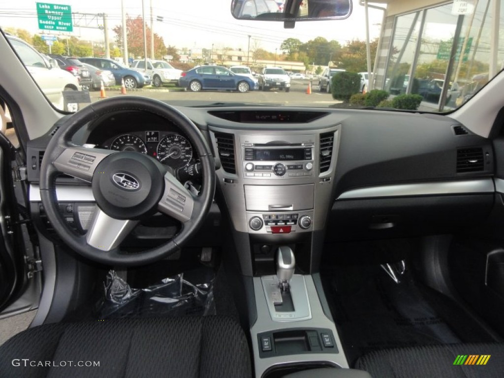 2011 Outback 2.5i Premium Wagon - Graphite Gray Metallic / Off Black photo #23