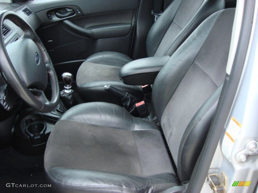 Charcoal/Charcoal Interior 2005 Ford Focus ZX4 ST Sedan Photo #55780775