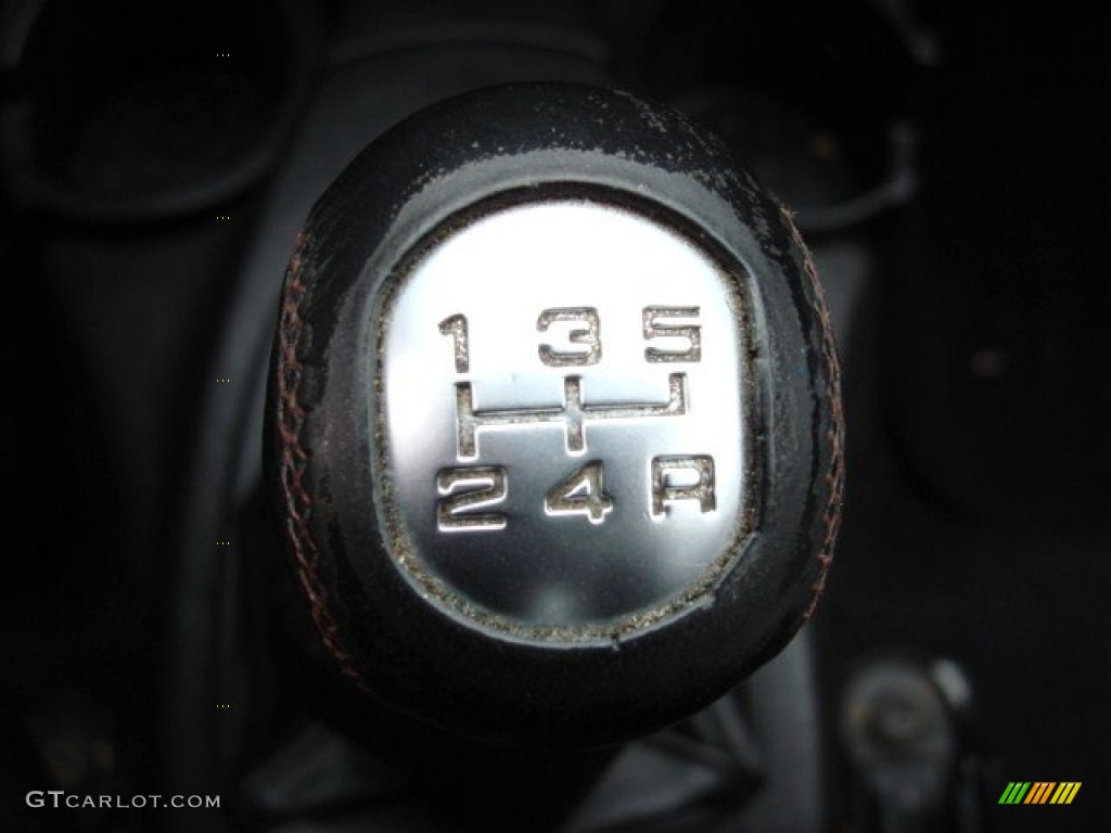2005 Ford Focus ZX4 ST Sedan 5 Speed Manual Transmission Photo #55780853
