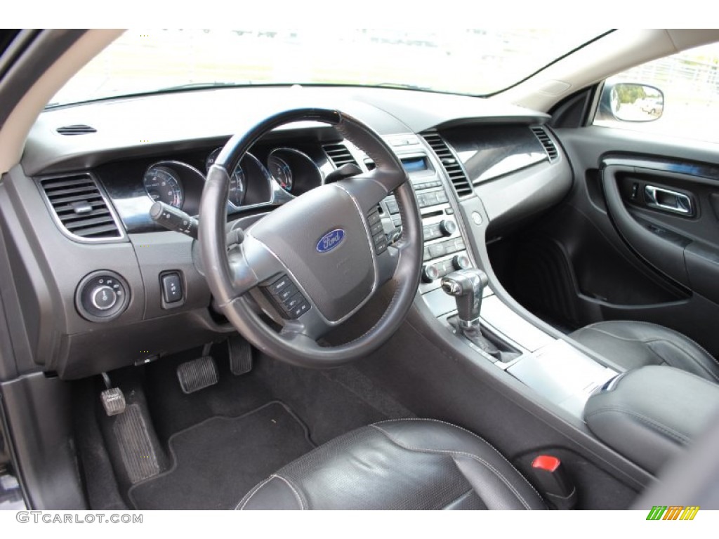 2010 Taurus Limited - Tuxedo Black Metallic / Charcoal Black photo #14