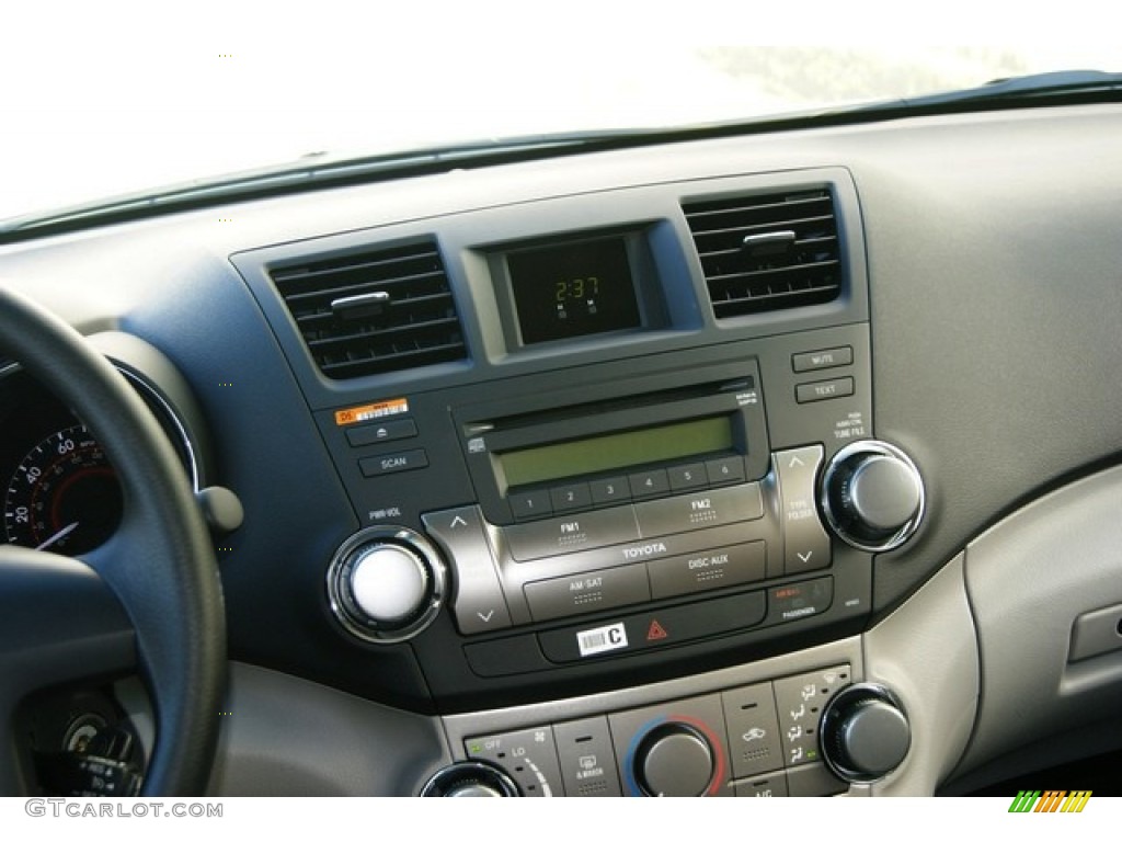 2012 Toyota Highlander V6 4WD Audio System Photos