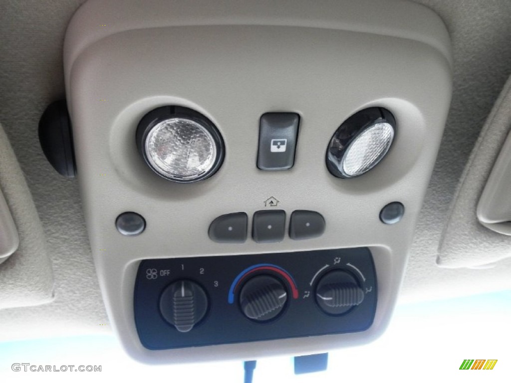 2002 GMC Yukon XL SLT 4x4 Controls Photo #55785854