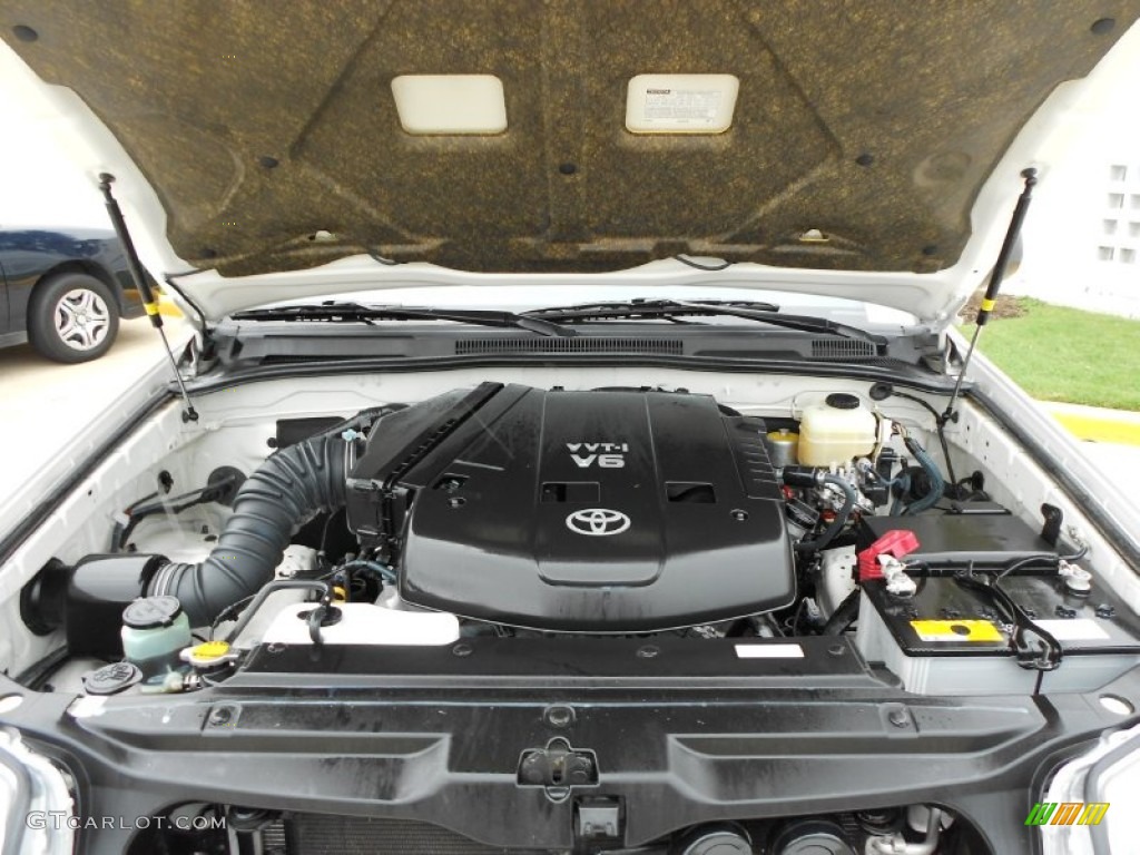 2009 Toyota 4Runner SR5 Engine Photos