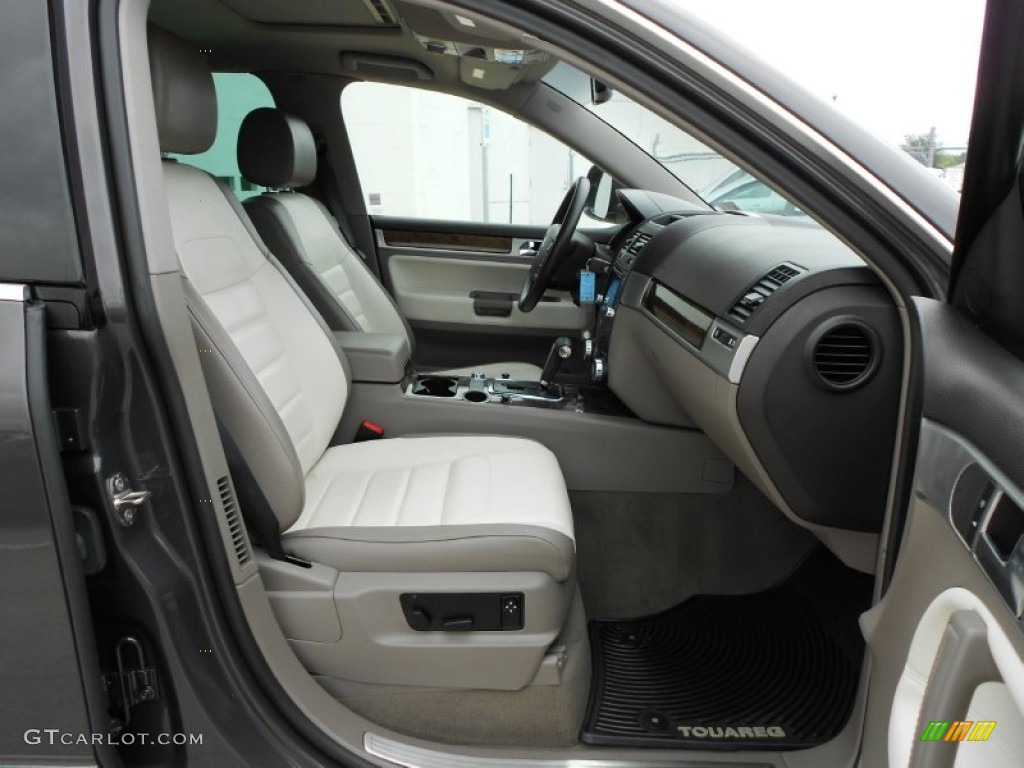Latte Macchiatto/St. Tropez Interior 2010 Volkswagen Touareg TDI 4XMotion Photo #55788650