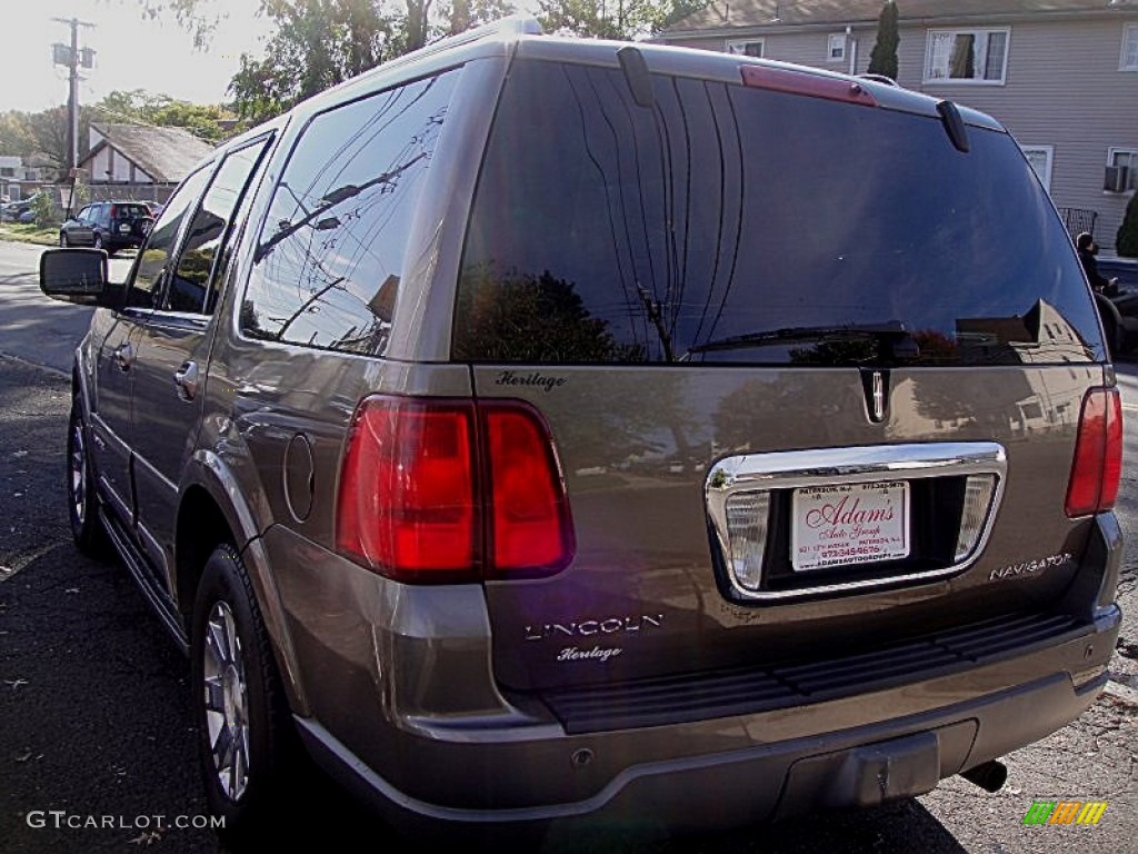 2003 Navigator Luxury 4x4 - Mineral Grey Metallic / Light Parchment photo #4