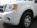 2008 Ford Escape XLS Wheel and Tire Photo