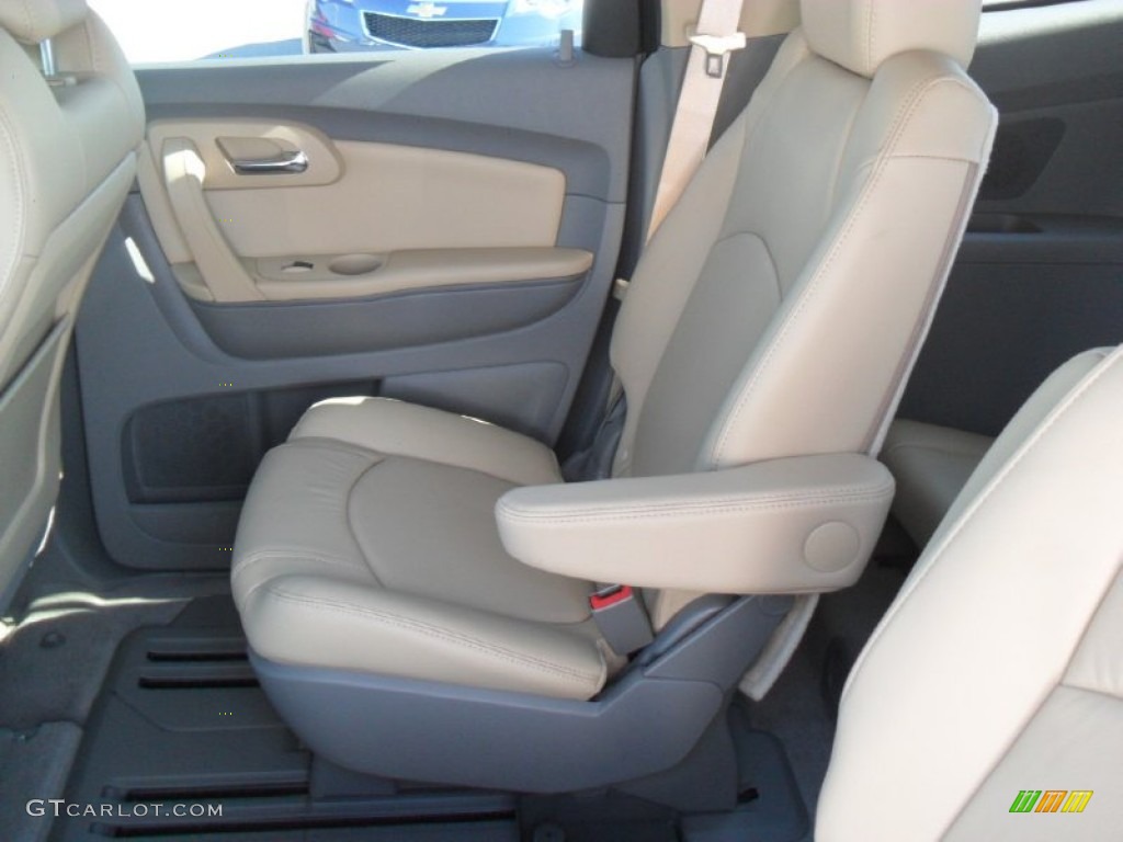 Cashmere/Dark Gray Interior 2012 Chevrolet Traverse LT Photo #55792186