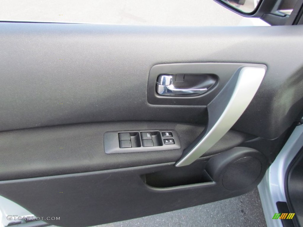 2011 Rogue S AWD - Silver Ice Metallic / Black photo #9