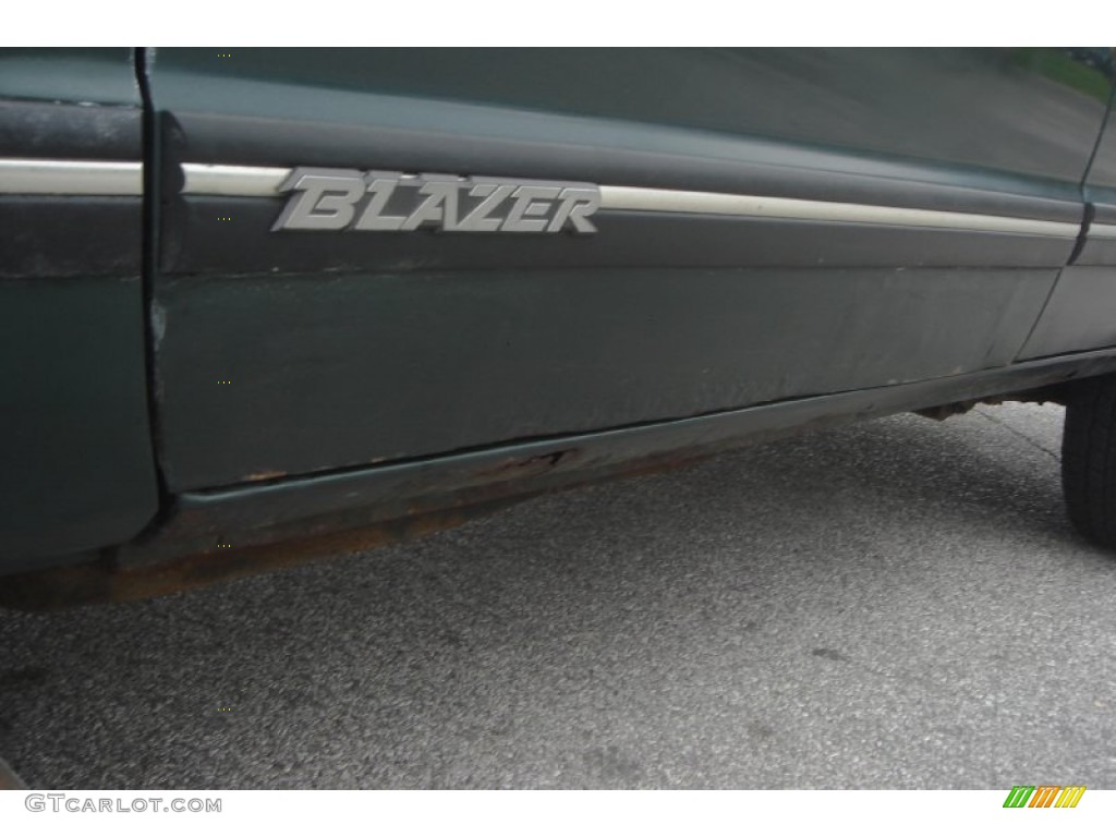 1994 Chevrolet S10 Blazer 4x4 Marks and Logos Photos