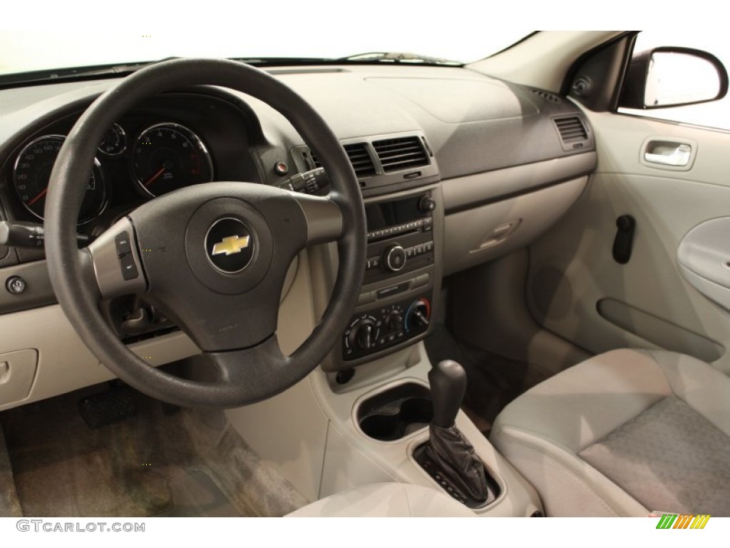 2009 Cobalt LS Sedan - Silver Moss Metallic / Gray photo #7