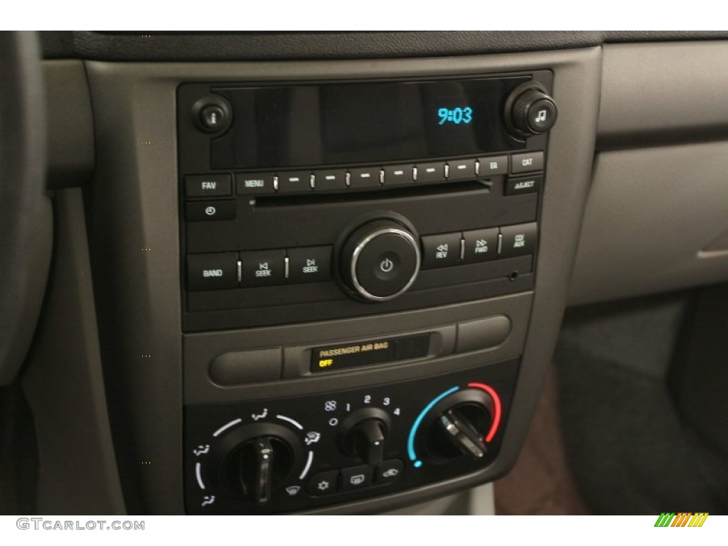 2009 Cobalt LS Sedan - Silver Moss Metallic / Gray photo #9