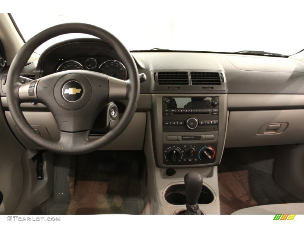 2009 Cobalt LS Sedan - Silver Moss Metallic / Gray photo #15