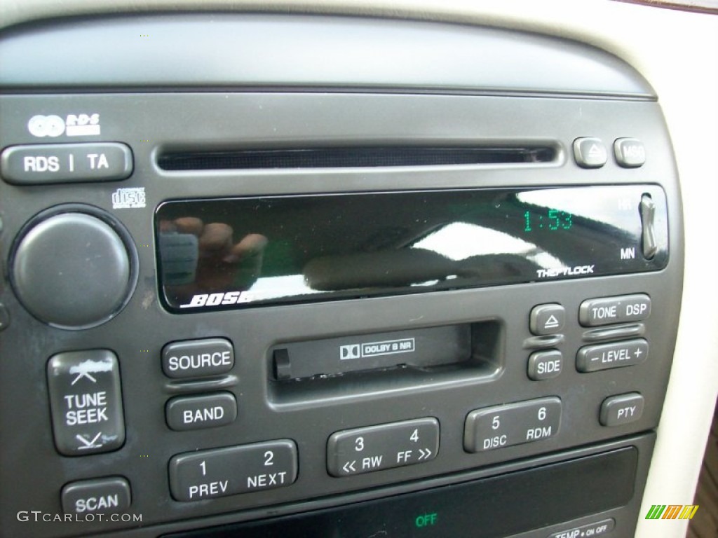 2003 Cadillac Seville STS Audio System Photos