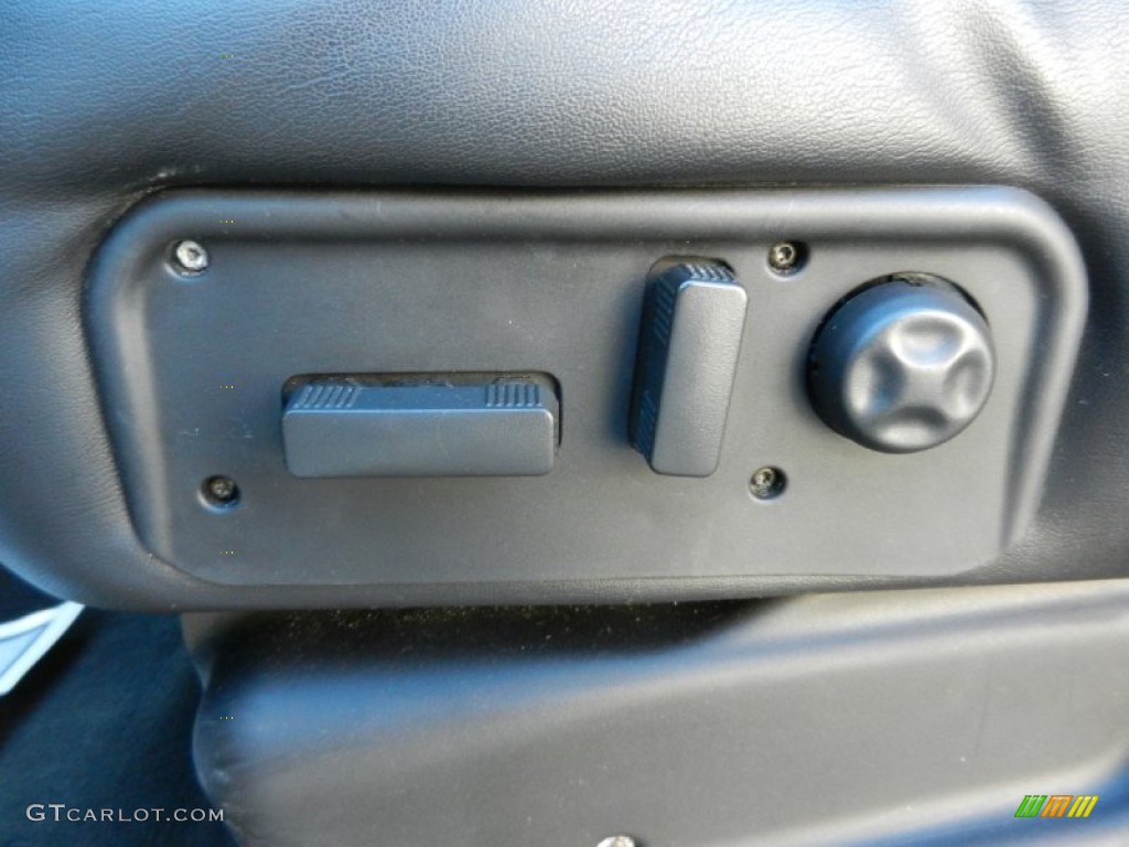 2007 Hummer H2 SUV Controls Photo #55798930