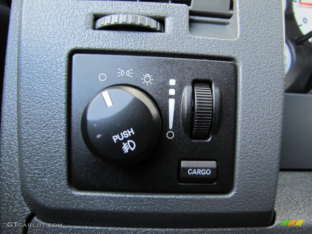 2008 Dodge Ram 1500 ST Quad Cab 4x4 Controls Photo #55799069
