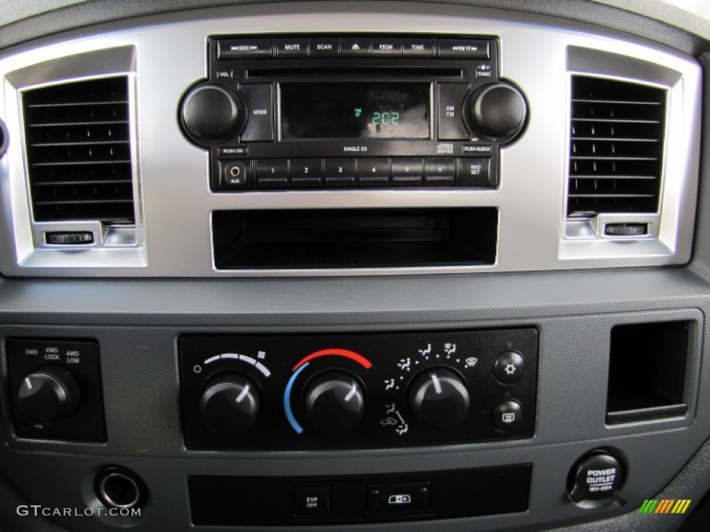2008 Dodge Ram 1500 ST Quad Cab 4x4 Controls Photo #55799105
