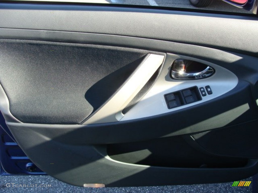 2011 Camry SE - Blue Ribbon Metallic / Dark Charcoal photo #6