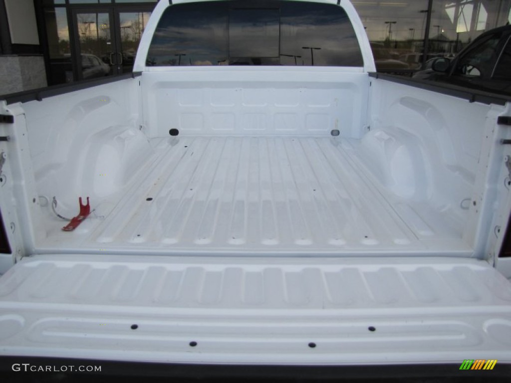 2008 Ram 1500 ST Quad Cab 4x4 - Bright White / Medium Slate Gray photo #25