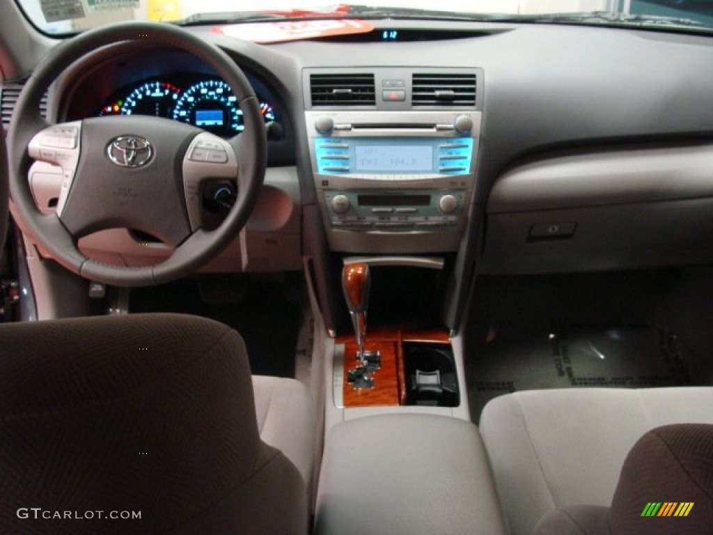 2009 Camry XLE - Magnetic Gray Metallic / Ash photo #16