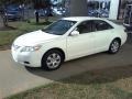 Super White - Camry LE Photo No. 18