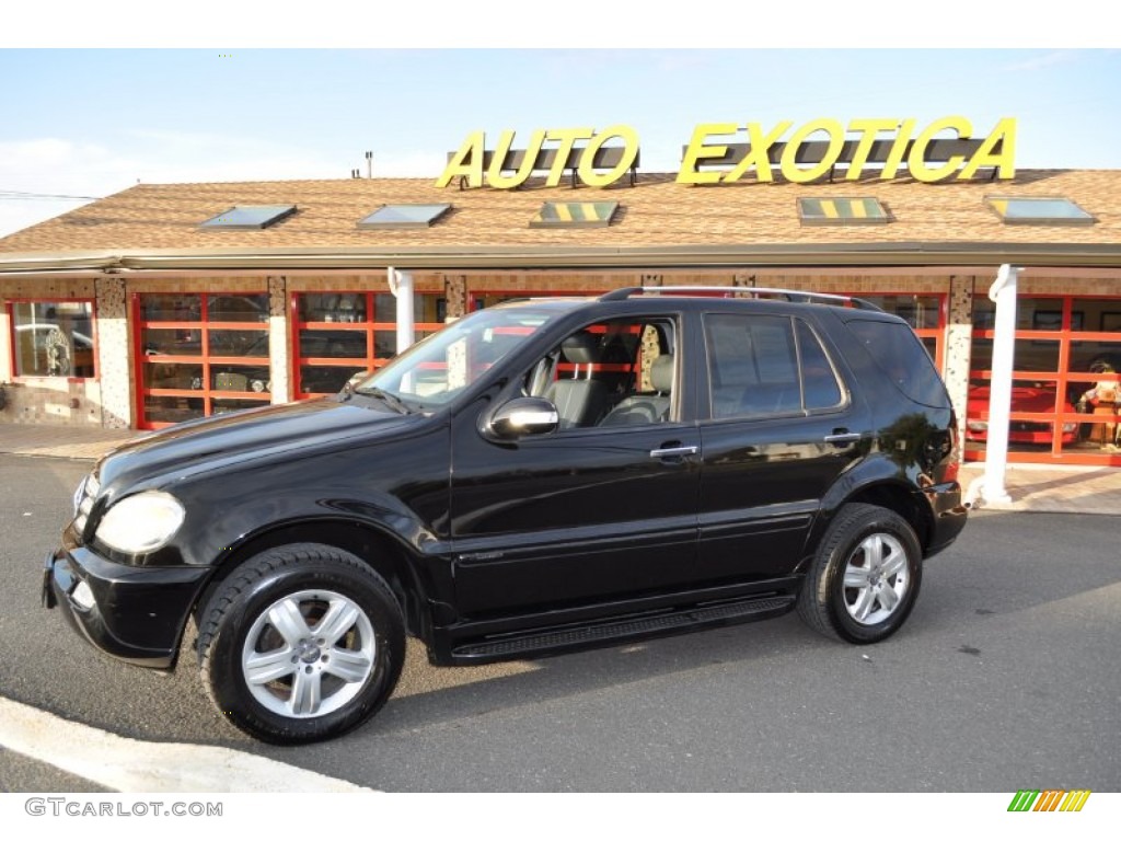 Black Mercedes-Benz ML