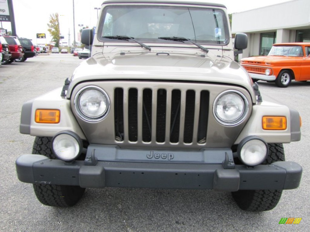 2006 Wrangler Unlimited 4x4 - Light Khaki Metallic / Khaki photo #2