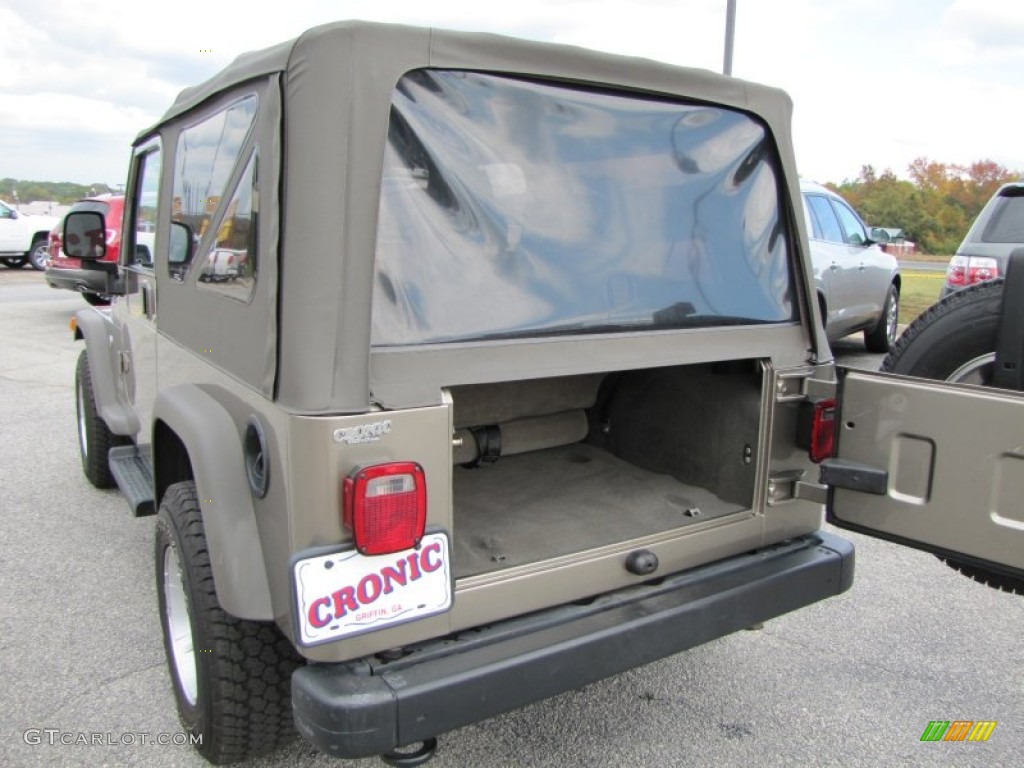 2006 Wrangler Unlimited 4x4 - Light Khaki Metallic / Khaki photo #13