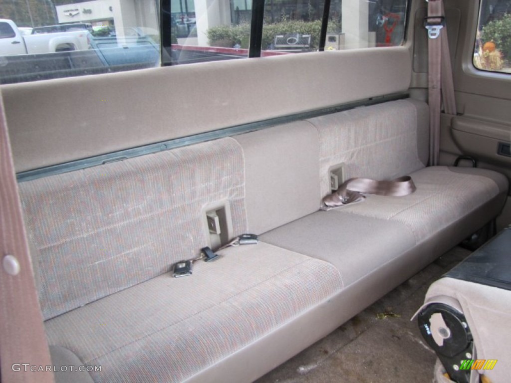 Beige Interior 1995 Ford F150 XL Extended Cab 4x4 Photo #55806137
