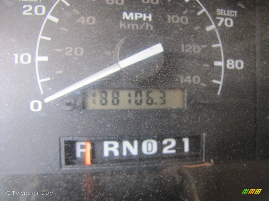 1995 F150 XL Extended Cab 4x4 - Electric Currant Red Pearl / Beige photo #18