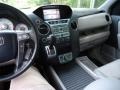 Taffeta White - Pilot Touring 4WD Photo No. 20
