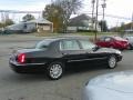 2010 Black Lincoln Town Car Signature Limited  photo #16