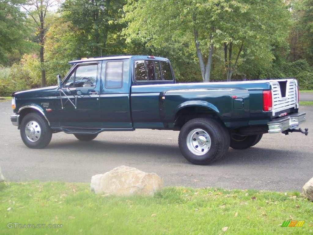 1997 F350 XLT Extended Cab Dually - Dark Tourmaline Metallic / Medium Mocha photo #17