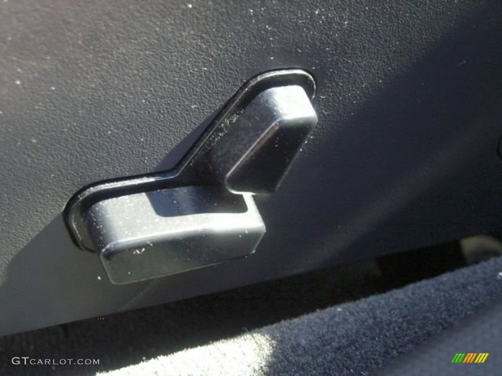 2010 Sebring Limited Sedan - Silver Steel Metallic / Dark Slate Gray photo #23