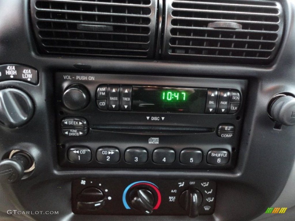 2003 Ford Ranger XLT SuperCab 4x4 Audio System Photo #55823666