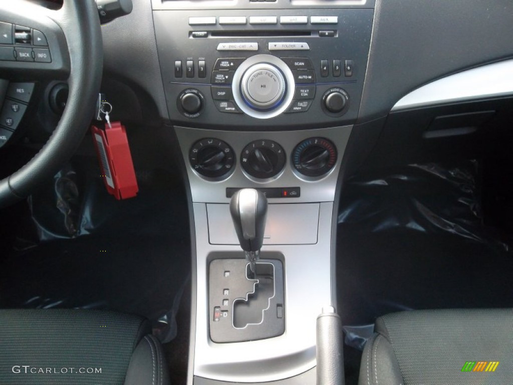 2011 Mazda MAZDA3 s Sport 5 Door Controls Photo #55824971