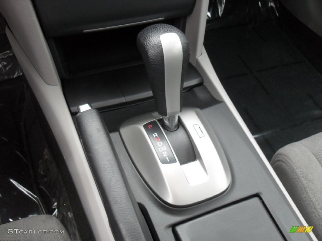 2009 Honda Accord EX V6 Sedan Transmission Photos