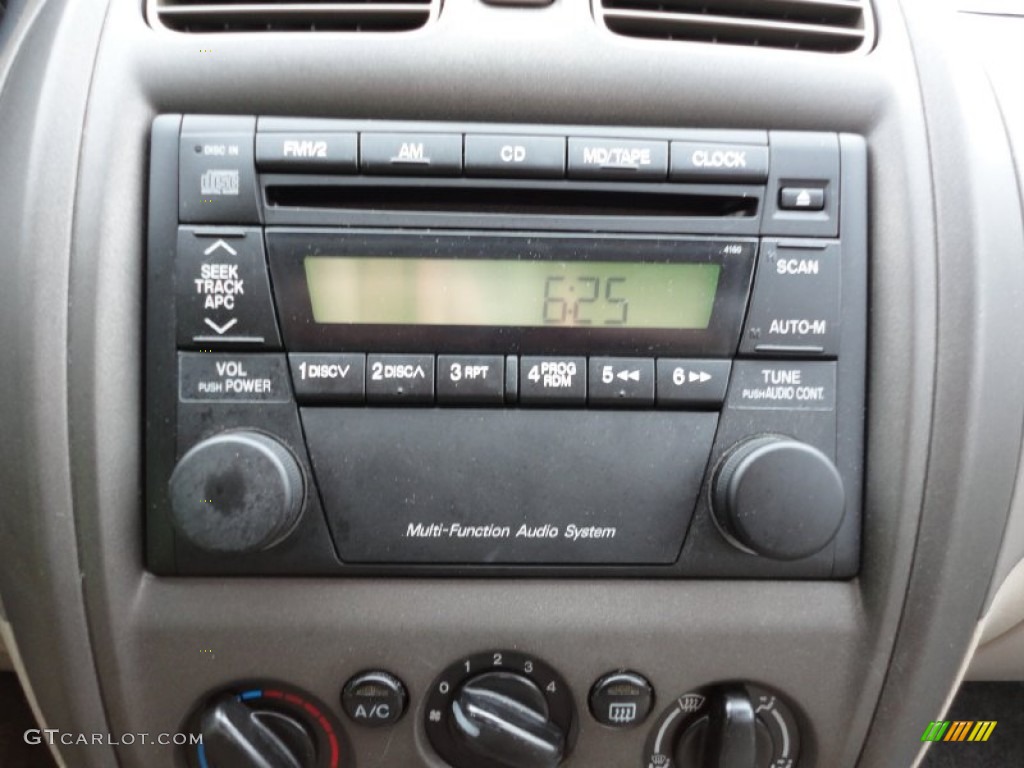 2002 Mazda Protege LX Audio System Photos