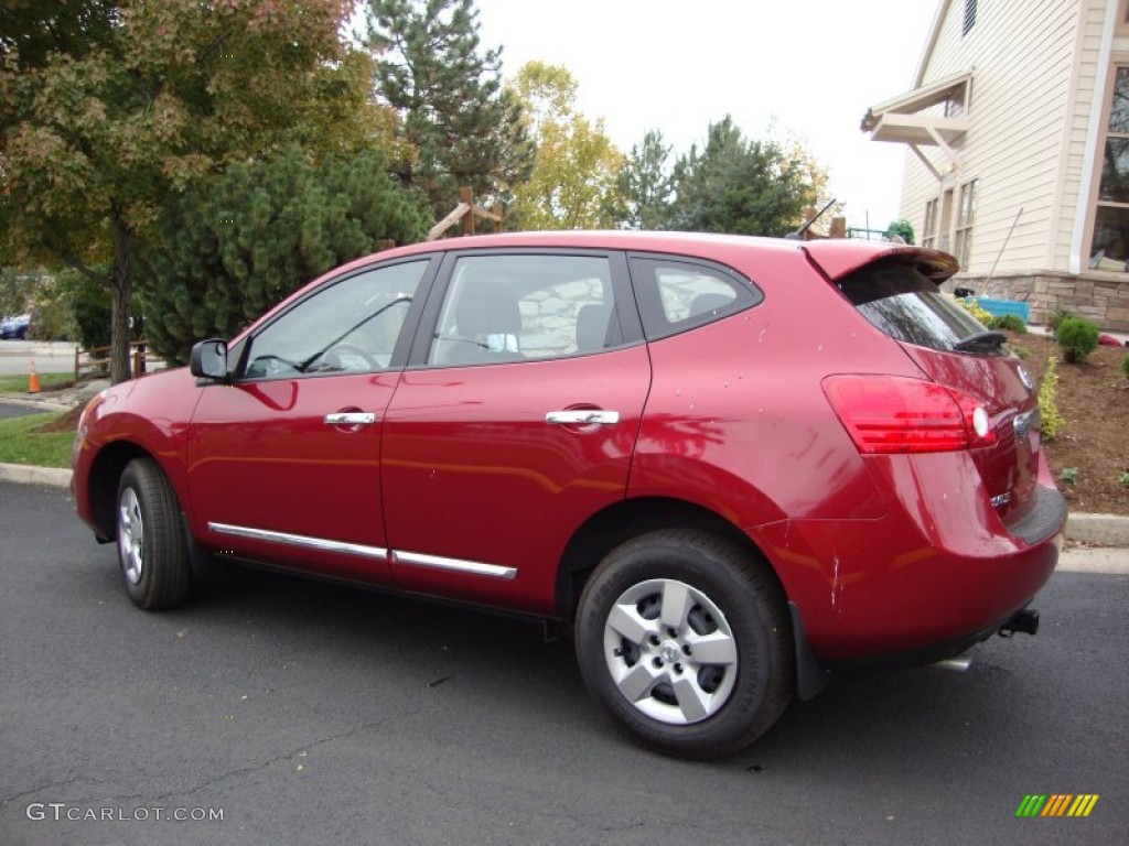 2011 Rogue S AWD - Cayenne Red / Black photo #4