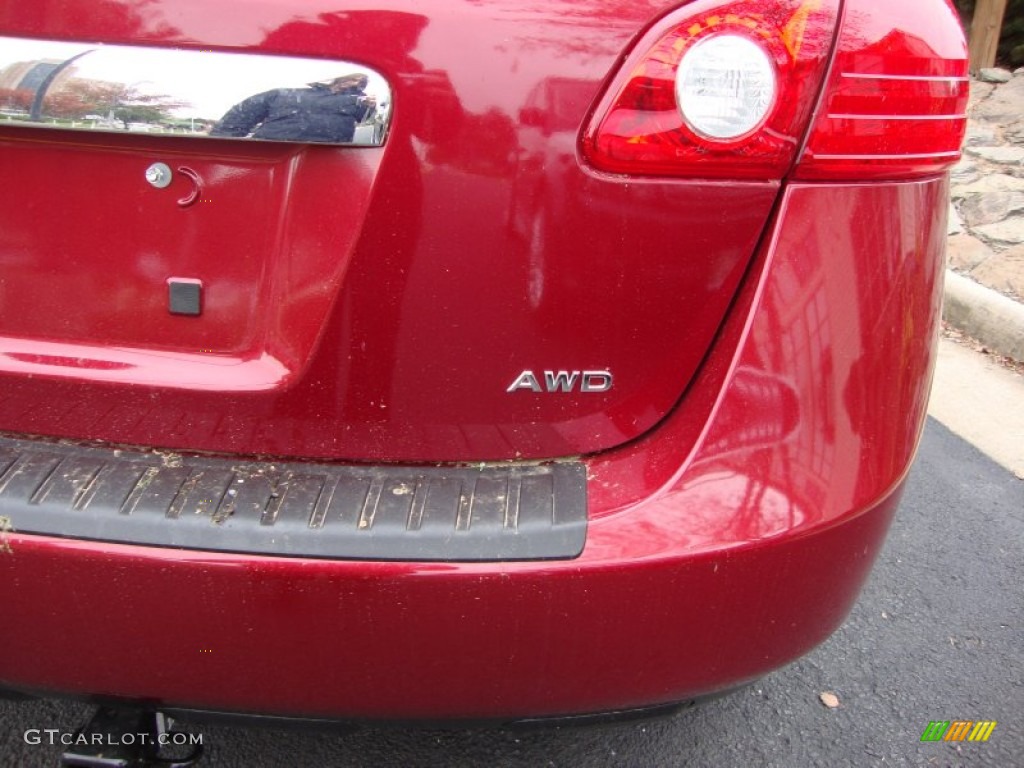 2011 Rogue S AWD - Cayenne Red / Black photo #7