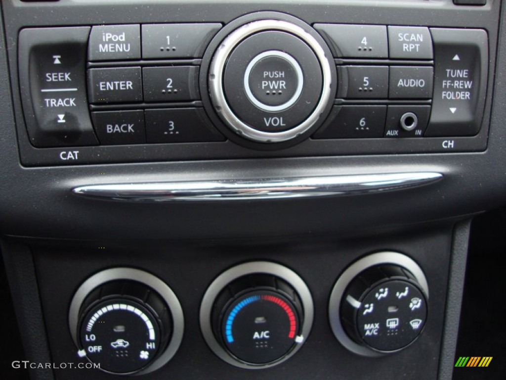 2011 Rogue S AWD - Cayenne Red / Black photo #18