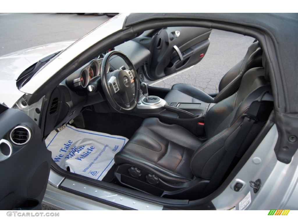 Charcoal Leather Interior 2006 Nissan 350Z Touring Roadster Photo #55829171