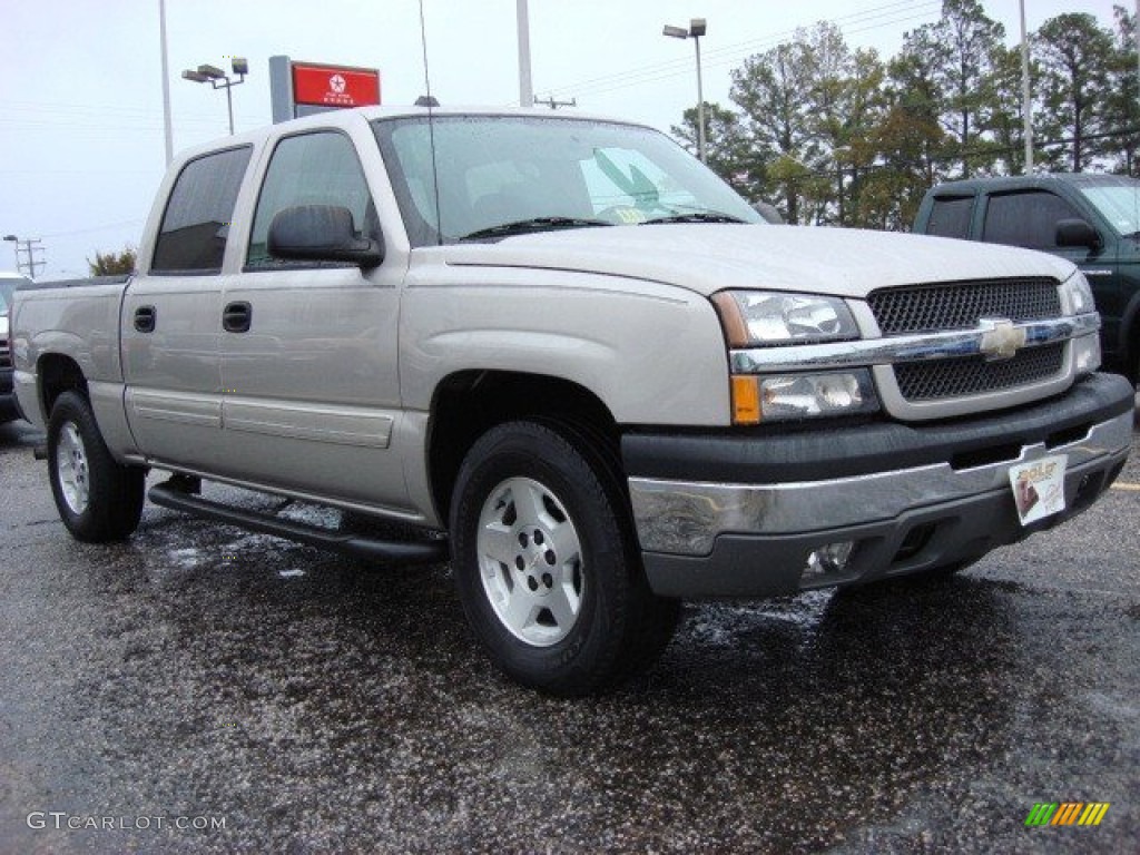 2004 Silverado 1500 LS Crew Cab 4x4 - Silver Birch Metallic / Medium Gray photo #8