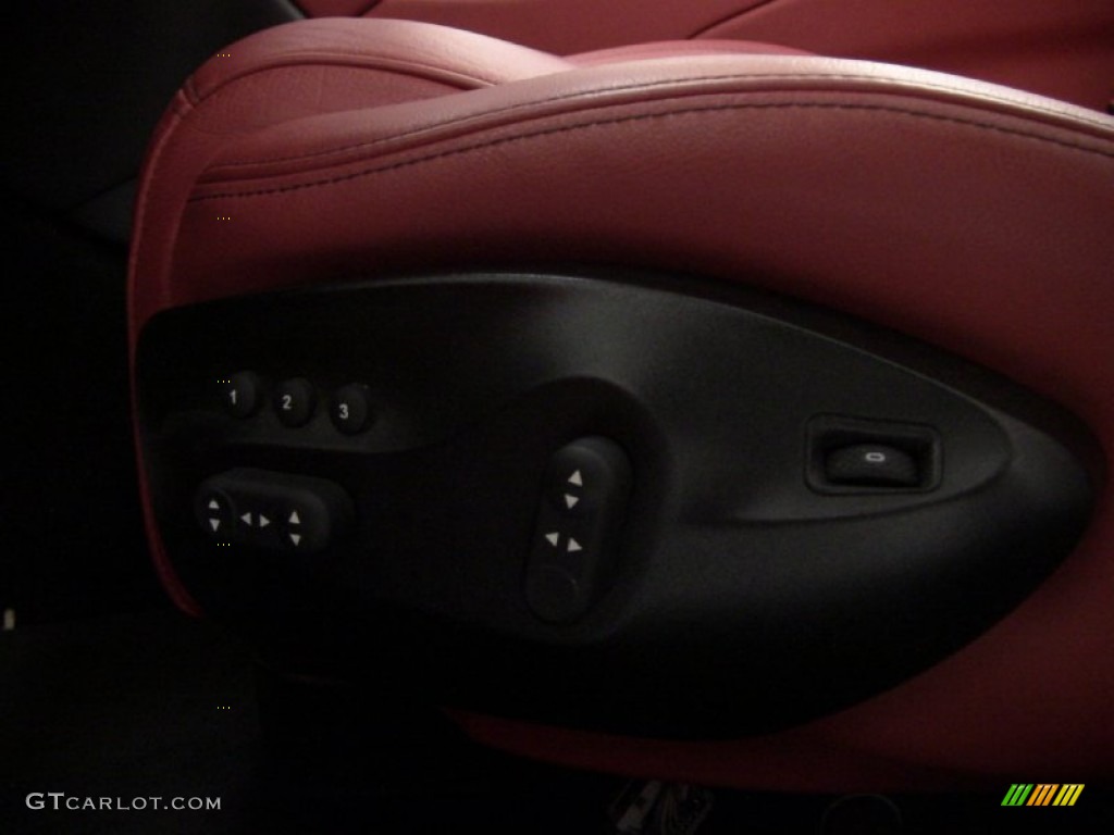 2010 Maserati GranTurismo Convertible GranCabrio Controls Photo #55832435