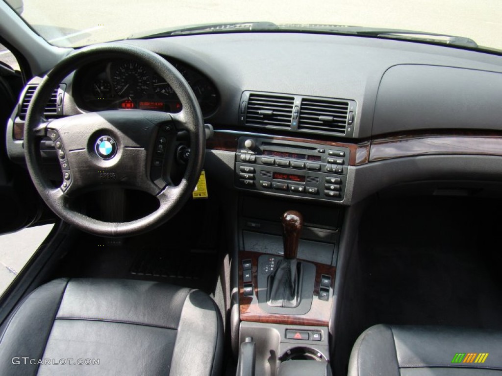 2003 3 Series 325i Sedan - Black Sapphire Metallic / Black photo #18