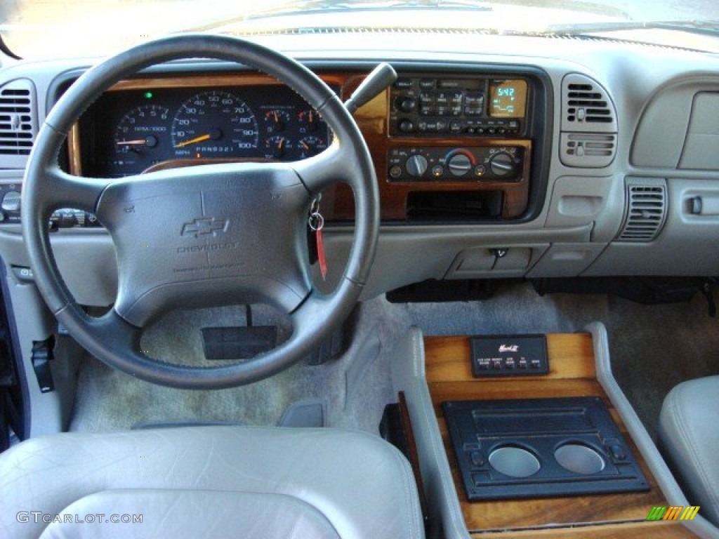 1997 Chevrolet Suburban C1500 LS Gray Dashboard Photo #55836401