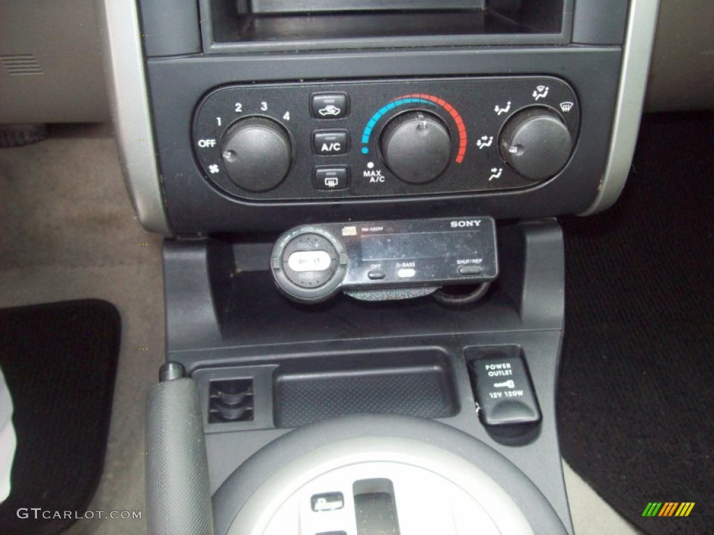 2005 Galant ES - Machine Green Metallic / Beige photo #17