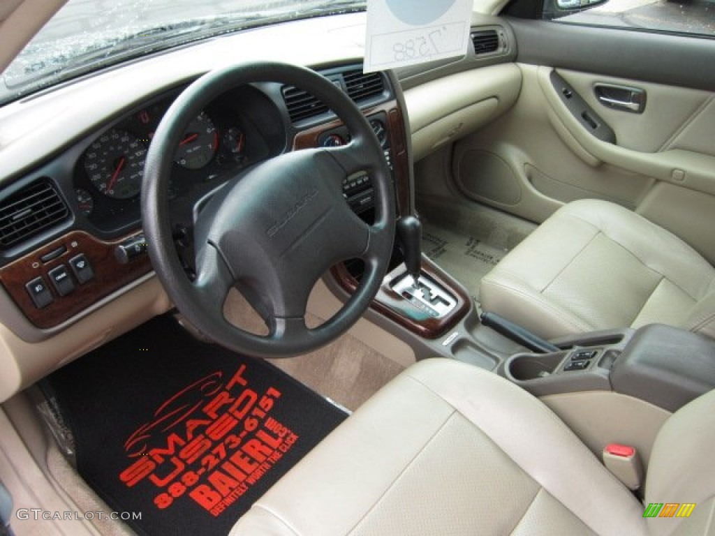 Beige Interior 2000 Subaru Outback Wagon Photo #55839971