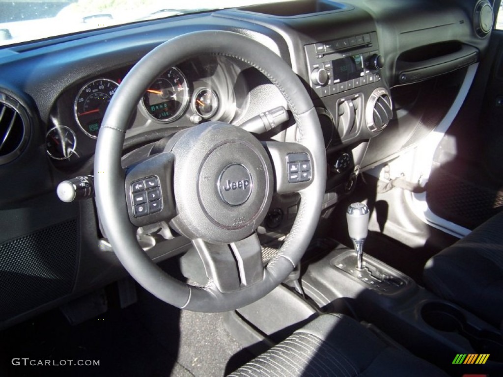 2011 Wrangler Sport S 4x4 - Bright White / Black photo #9