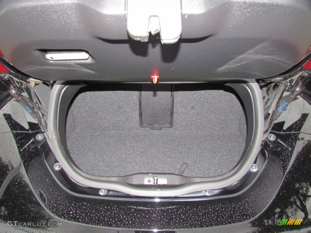 2008 Volkswagen New Beetle S Convertible Trunk Photos